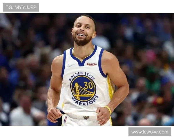 库里精妙突破晃飞夏普 三分绝杀命中再展王者风范