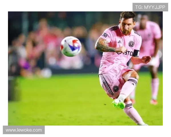 梅西精彩兜射破门助迈阿密领先亚特兰大联苏牙中楣错失良机